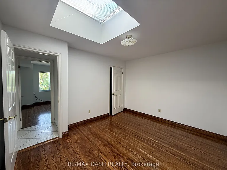 2973 Bloor St W #UPPER — Photo 23