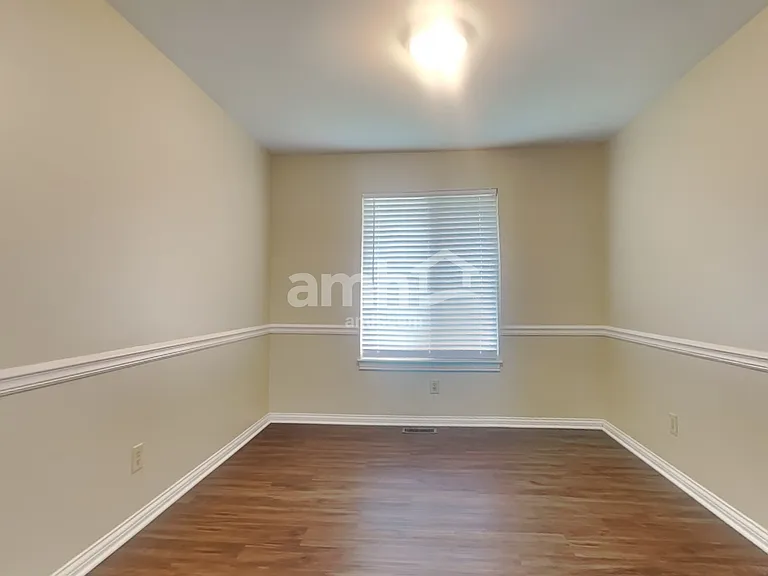 8420 Stratford Ct — Photo 7