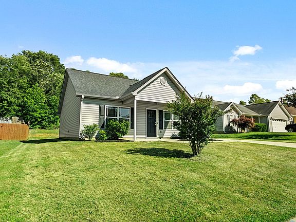 2nd image of 216 Basswood Dr