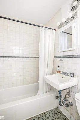 Rented by Brown Harris Stevens | media 13