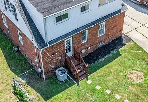 29809 Lake Shore Blvd — Photo 4