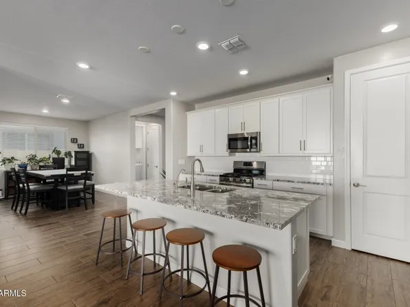 554 W RAINBOW BRIDGE Lane, San Tan Valley, AZ 85140