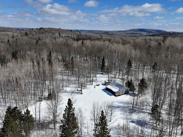 728 Caspers Hill Rd, Grand Marais, MN 55604