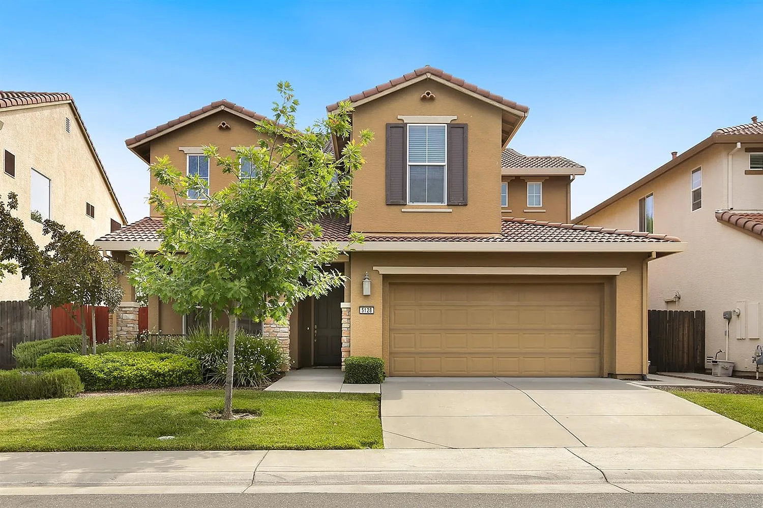 5128 Ocean Ln photo 1
