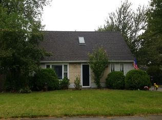 624 Hollywood Ave, Sheffield Lake, OH 44054