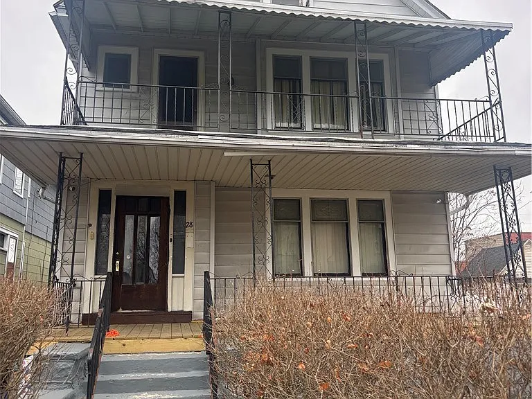 28 Lonsdale Rd — Photo 1