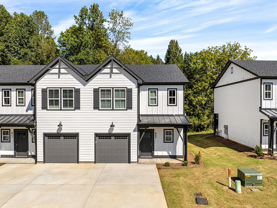 809 Asbury Hill Ln