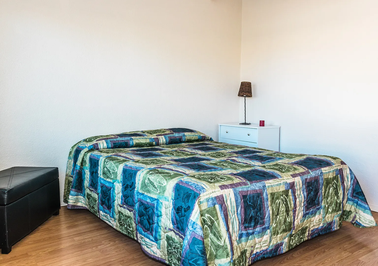 Convenient affordable living close to CMU without roommates! Utilities included — Photo 3