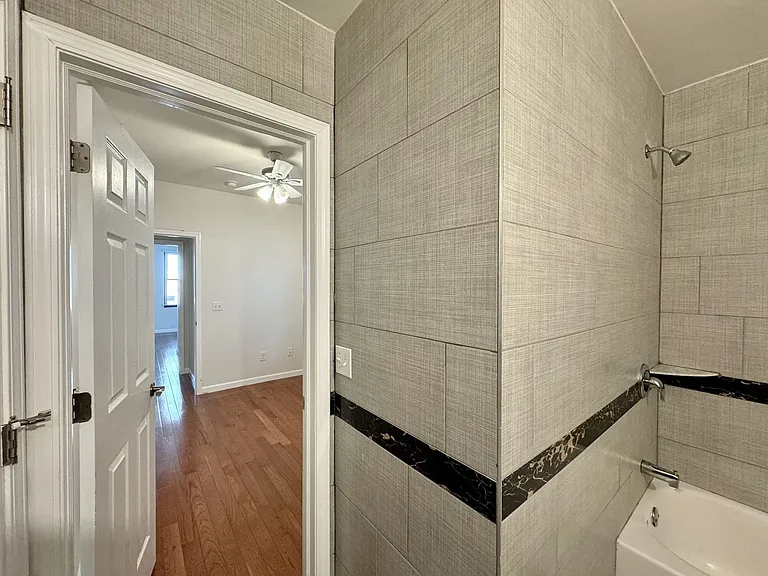 309 Sycamore Street Apartments — Photo 32