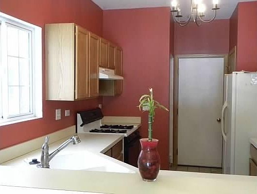 5th image of 291 Windsor Ct Unit A