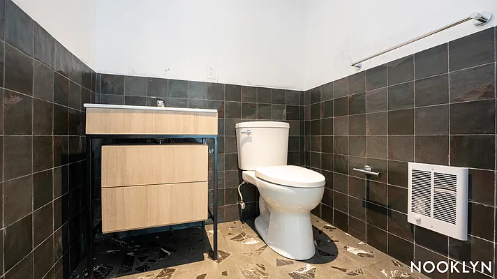 Rented by Nooklyn NYC LLC | media 52