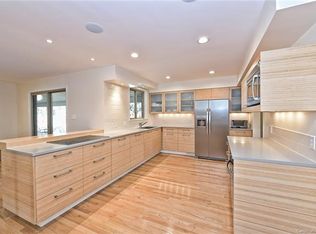 819 Lansdowne Rd, Charlotte, NC 28270