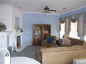 2nd image of 372 Paradise Pnes