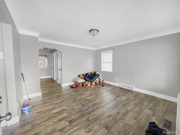 4th image of 6395 Stahelin Ave
