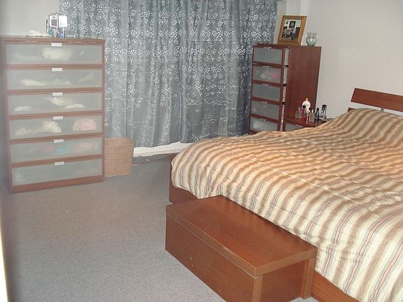 Master Bedroom (King Size Bed)