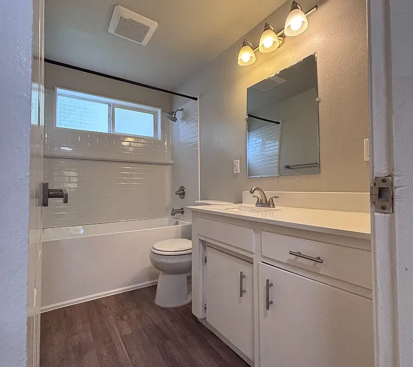 102 Summit Ave N #5