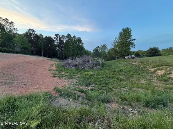 2116 Snodgrass Rd, New Tazewell, TN 37825