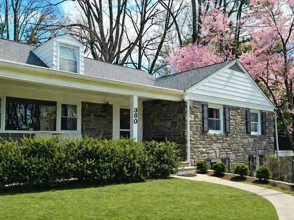 380 Sycamore Mills Rd, Media, PA 19063