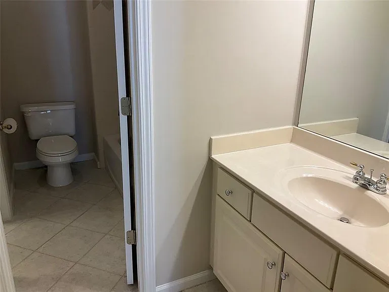 6193 Spalding Dr — Photo 32