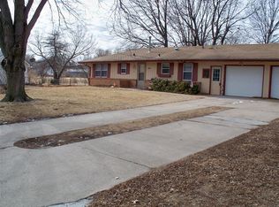 3307 Gott Cir, Lincoln, NE 68524
