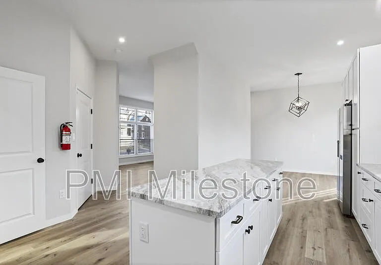 530 N 3rd St #A — Photo 13