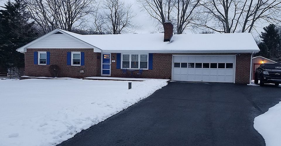 1st image of 3504 Garrett Ct