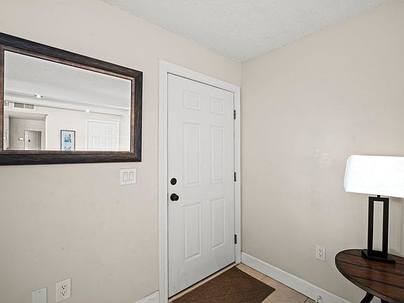 5th image of 1011 S Miramar Ave APT 3