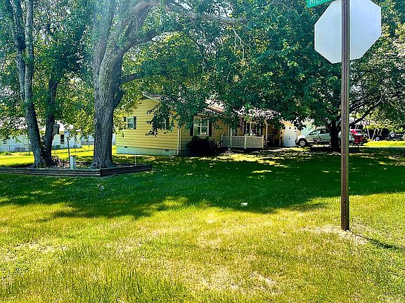 3rd image of 1107 Cynthia Sq
