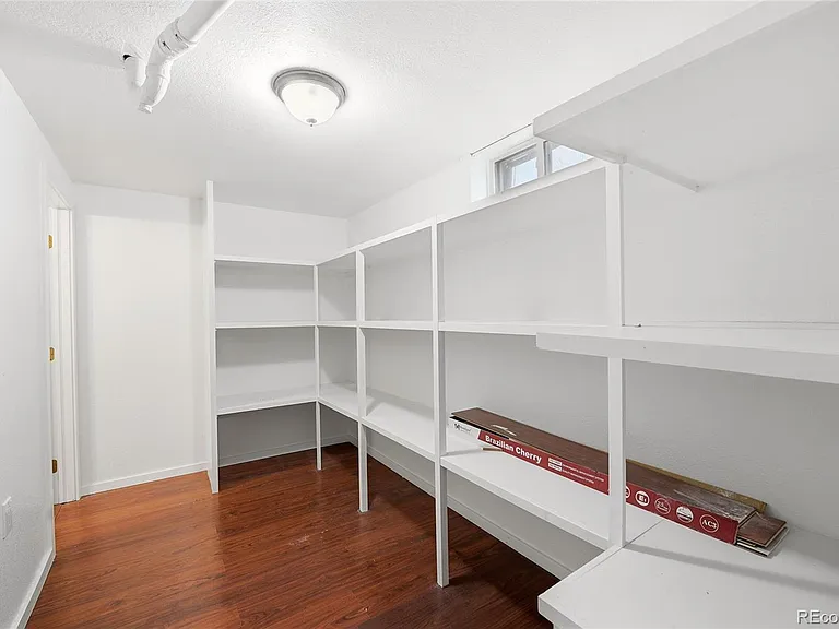 1275 W 4th Ave — Photo 37