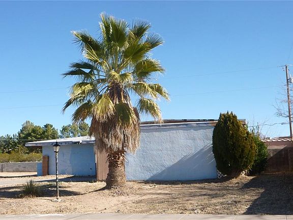 2nd image of 1655 Country Club Cir