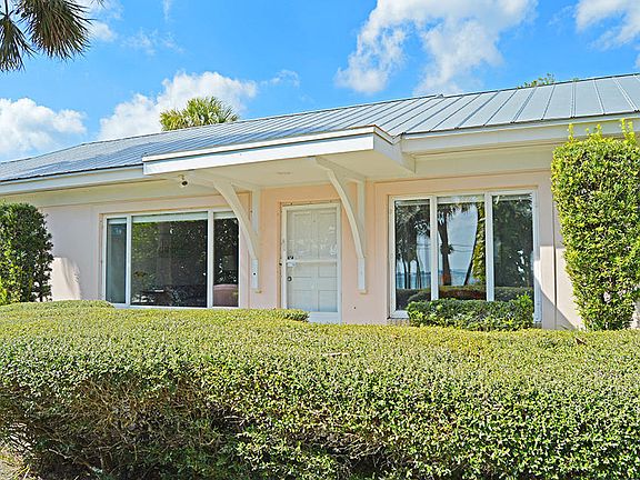 3rd image of 2621 S Indian River Dr