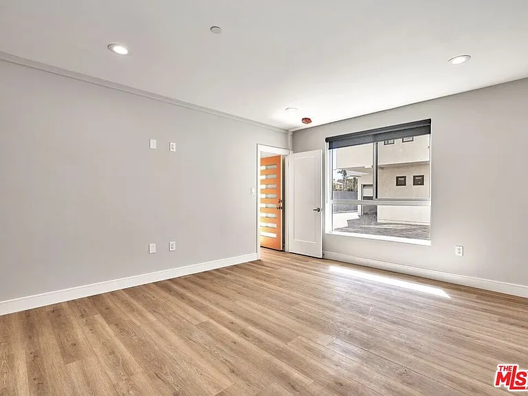 4507 Lomita St #4505-1/2 — Photo 8
