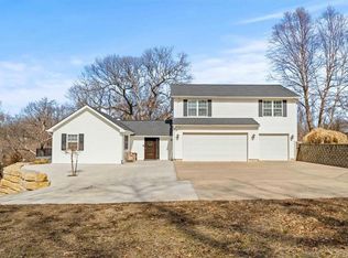 8636 Trail Ridge St, Kansas City, MO 64139