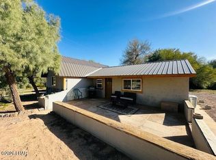29525 Beer Barrel Ln, Bouse, AZ 85348