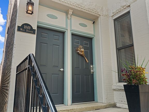 2nd image of 1849 W Superior St APT 1
