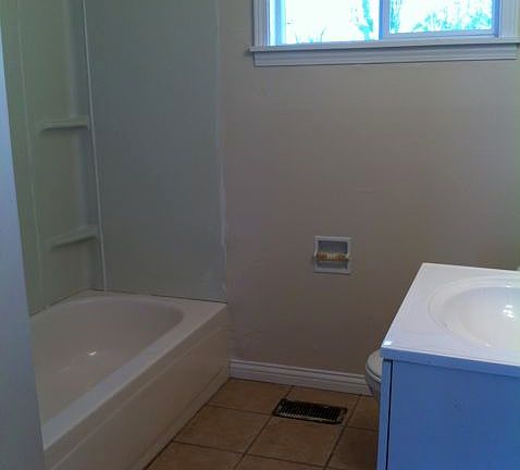 4th image of 3502 N Elizabeth St