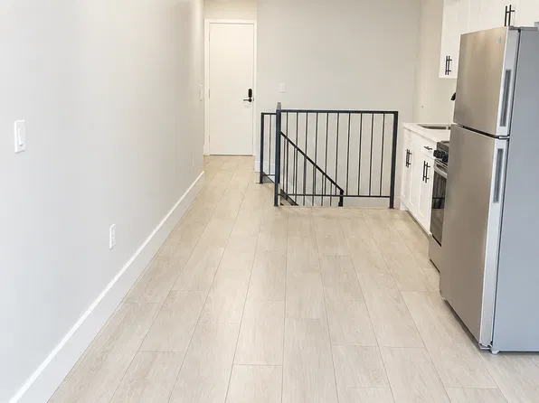 222 East 53rd Street image 1 of 6