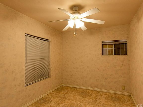 4th image of 10078 Sunland Blvd