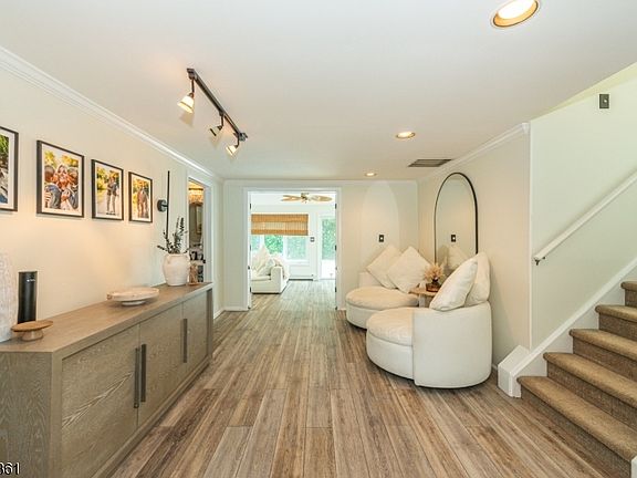 5th image of 24 Martha Rd