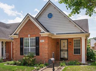 363 Fountain Lake Dr, Memphis, TN 38120