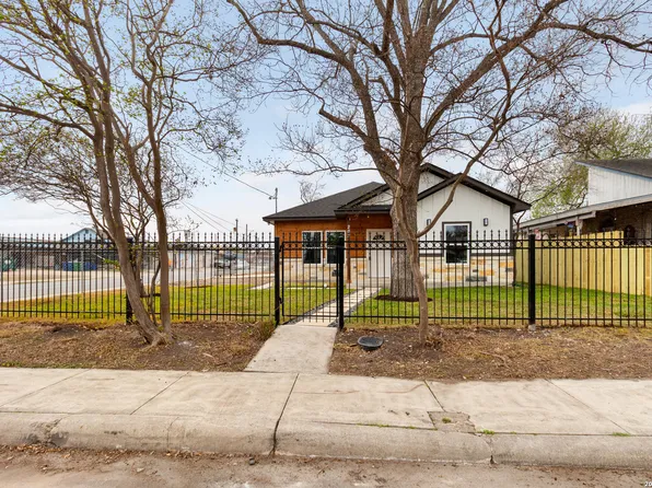 202 Segura, San Antonio, TX 78237
