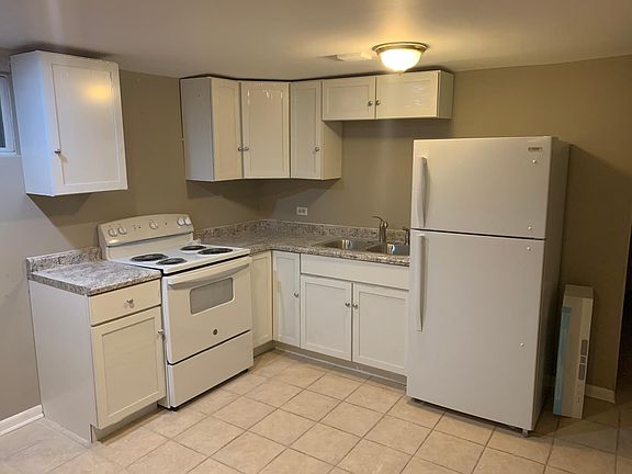 2nd image of 16714 Hillside Pl