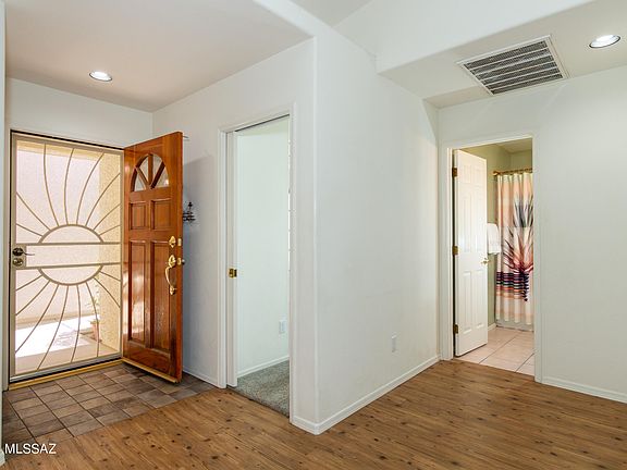 2nd image of 85 E Horizon Cir