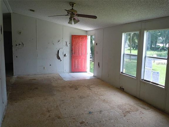 5th image of 4059 Shady View Dr