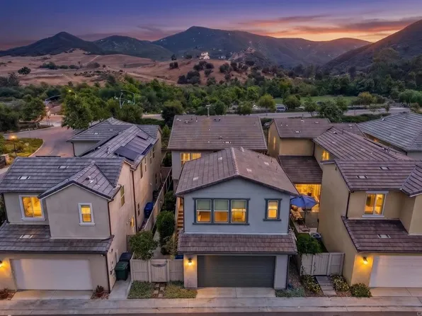 2911 Eldenberry St, Escondido, CA 92029