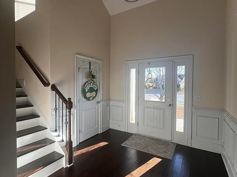 1729 Edenburg Way — Photo 8