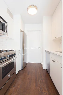 Rented by Mirador Real Estate | media 21