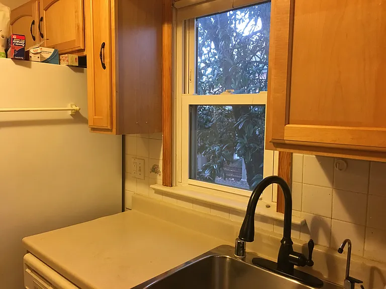 146 S Barton St — Photo 8