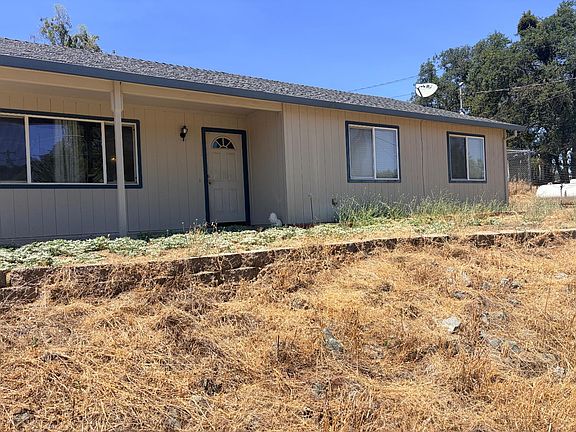 2nd image of 3665 Huckleberry Ln