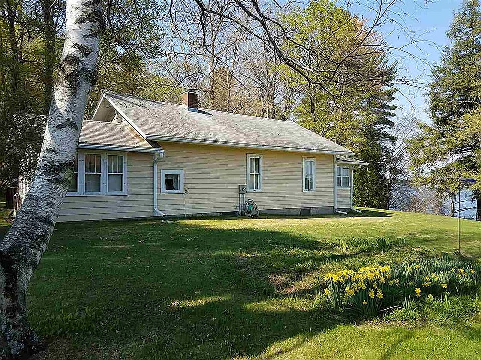2nd image of 1889 Manitowoc St
